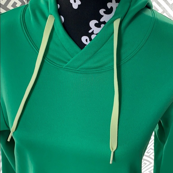 Under Armour - Picture 3 of 4